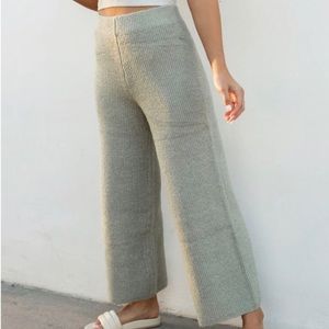 Solai the label Bonny sweater pants in sage